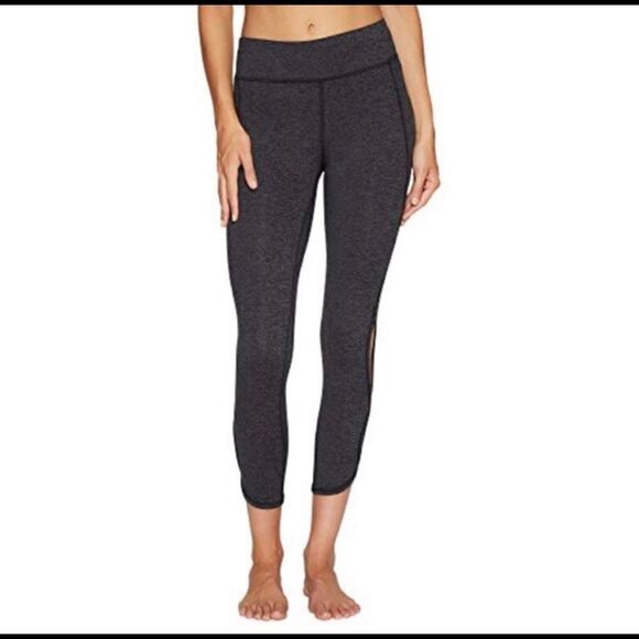 Free People Movement Infinity Cut Out Crop Leggings - Picture 2 of 9